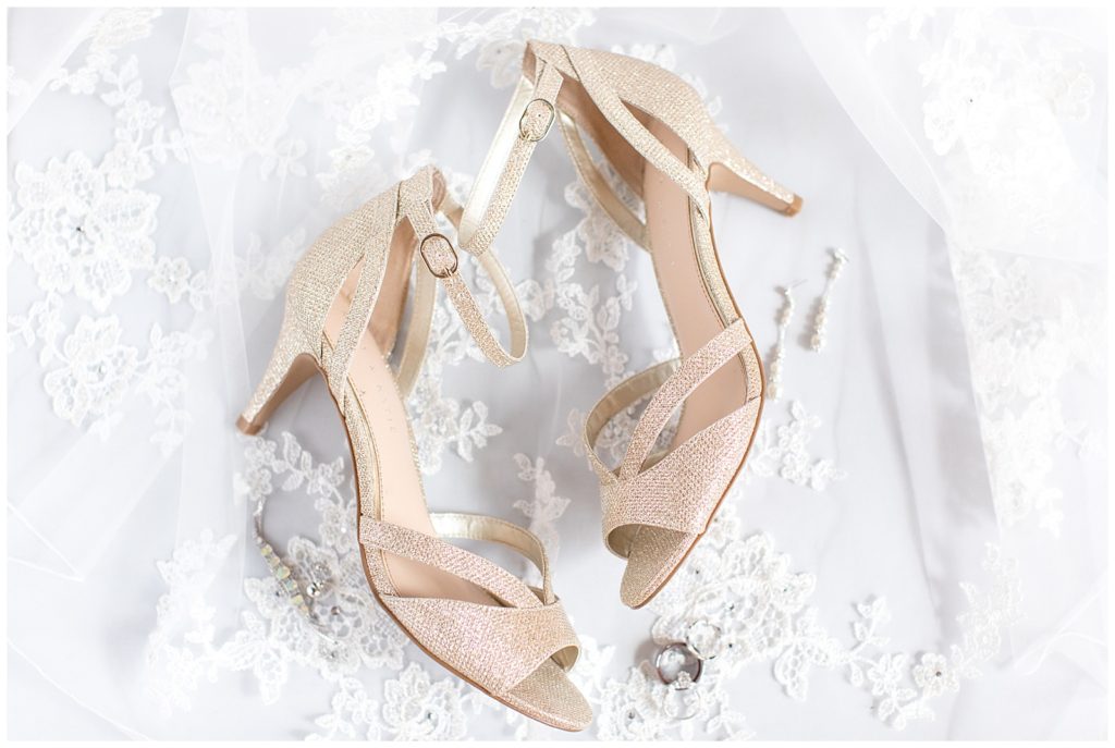 Wedding Photographers in Birmingham, Alabama Katie & Alec Photography | Winter Wedding at Park Crest 17